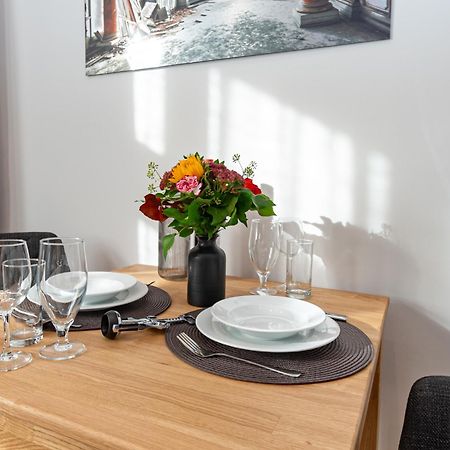 Sweethome - Zentral - Kueche & Parkplatz, Wifi Halle  Eksteriør billede