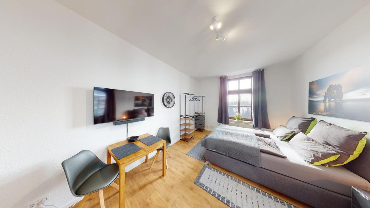 Sweethome - Zentral - Kueche & Parkplatz, Wifi Halle  Eksteriør billede