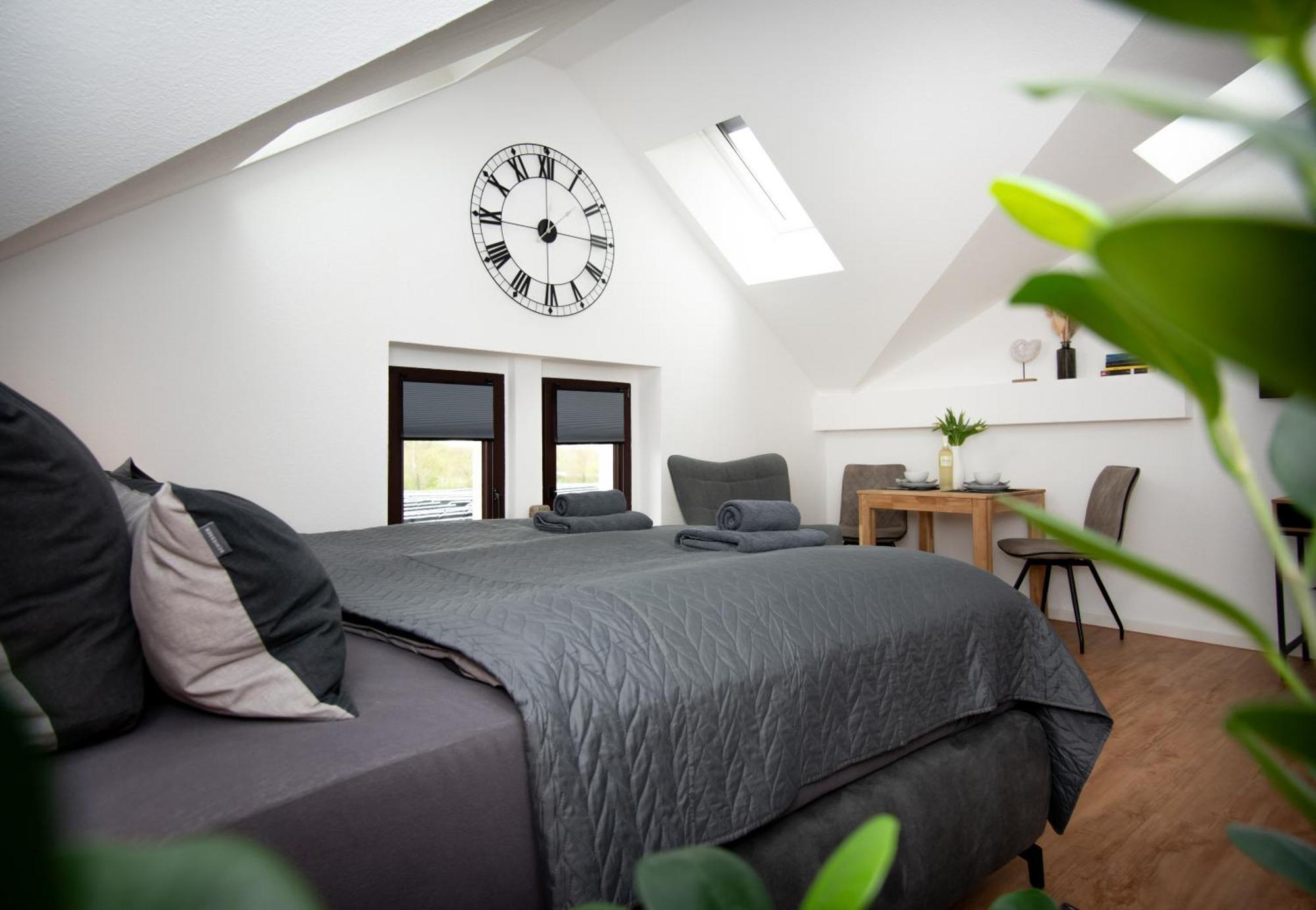 Sweethome - Zentral - Kueche & Parkplatz, Wifi Halle  Eksteriør billede