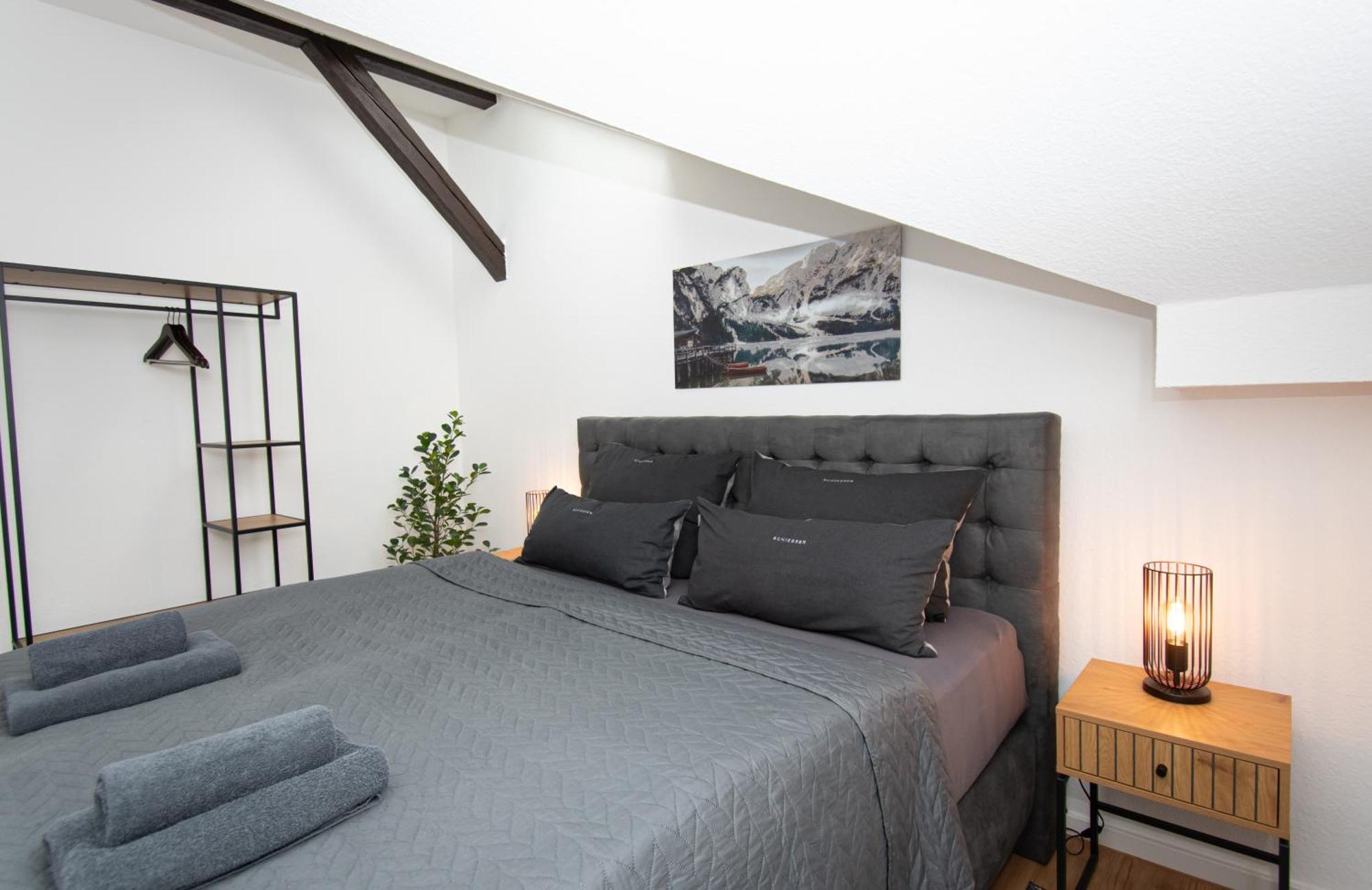 Sweethome - Zentral - Kueche & Parkplatz, Wifi Halle  Eksteriør billede