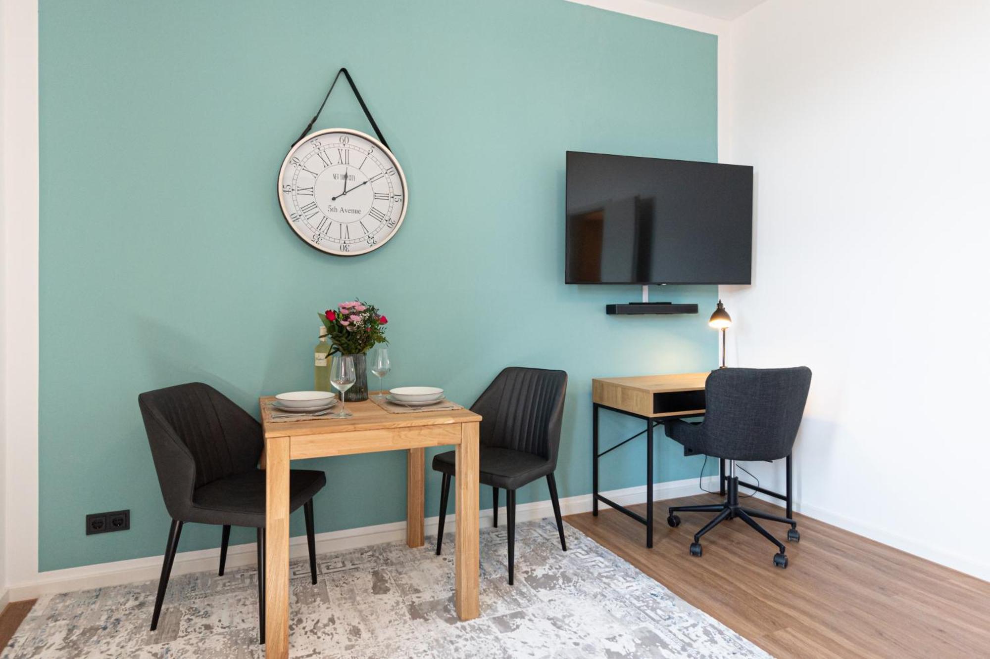 Sweethome - Zentral - Kueche & Parkplatz, Wifi Halle  Eksteriør billede